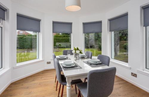 Ayr House | Beautiful Seafield House - Donnini Apartments Awaits You