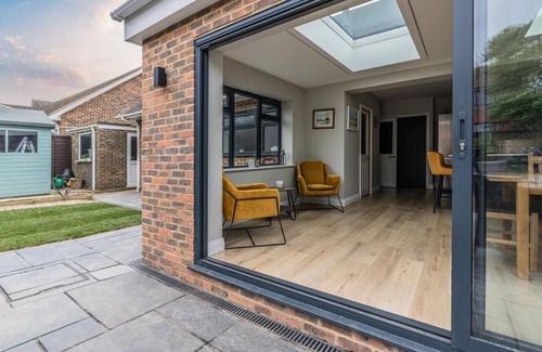 Seaford House | Seaford Retreat: Pet-Friendly Getaway with Free Parking