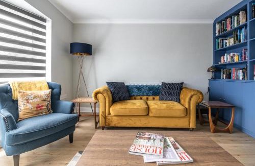 Seaford House | Seaford Retreat: Pet-Friendly Escape with Free Parking