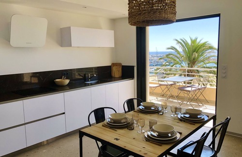 Le Lavandou Apartment | Oceanfront Apartment Steps from the Beach with Pool Access