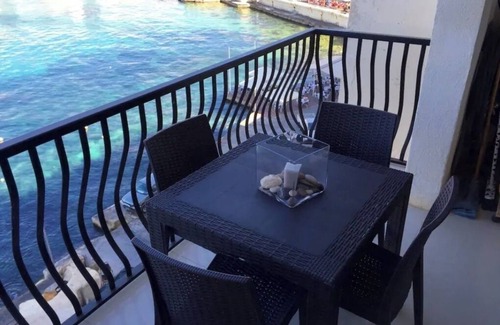 Marsalforn Apartment | Seafront apartment in Marsalforn, Gozo