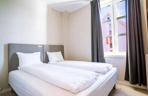 Sandviken Apartment | Seafront Apartment with Elevator & French Balcony Escape