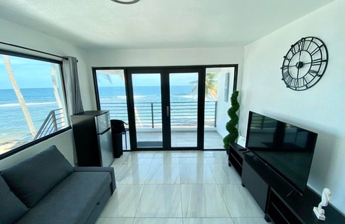 Bajo House | Seafront Beach House: Pool, Hot Tub & Ocean Views Await