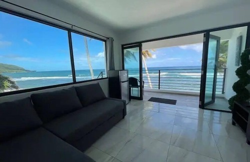 Bajo House | Seafront Beach House: Pool, Hot Tub & Ocean Views Await