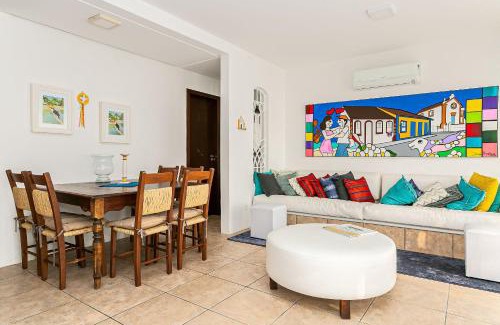Santo Antonio de Lisboa House | Cozy Oceanfront Retreat in Santo Antônio - Rated 9/10