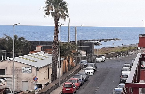 Riposto Apartment | Oceanfront Hotel with Etna Views Near Taormina Beaches