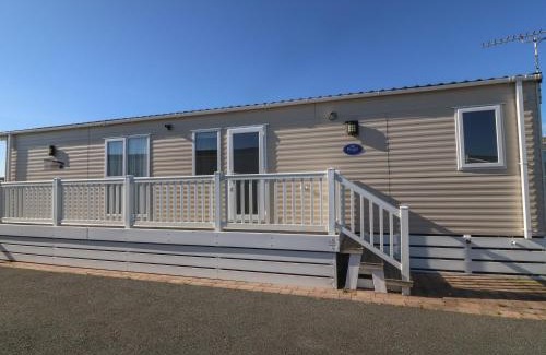 Rhyd-y-clafdy House | Seafront Holiday Home 2 - Family-Friendly with Pool