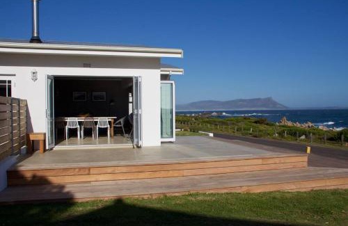 Kleinmond House | Oceanfront House with Breathtaking Views - 4 Star Rated