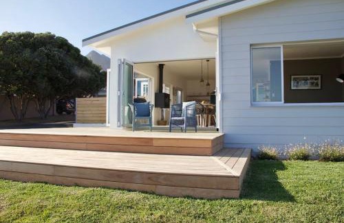 Kleinmond House | Oceanfront House with Breathtaking Views - 4 Star Rated