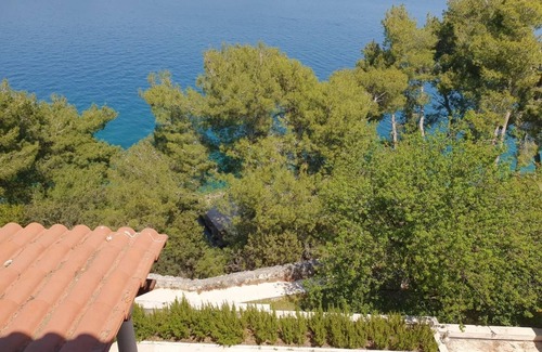 Okrug Donji House | Seafront House with Private Beach and Ocean View Terraces