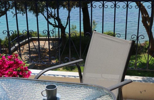 Elia Apartment | Oceanfront Seafront Loft in Akti Elia - Guest Rated 9/10