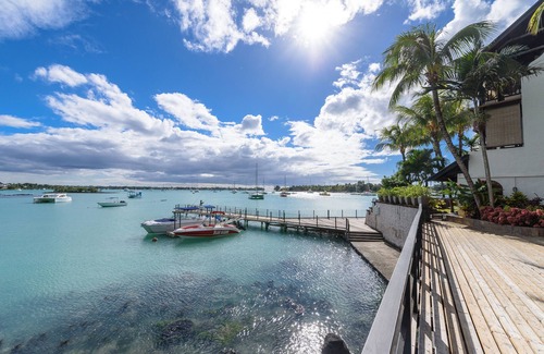 Grand-Baie Apartment | Seafront Apartment with Pool & Ocean View in Grand Bay