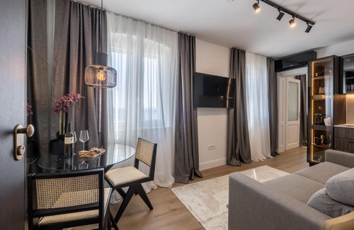 Old Town Apartment | Oceanfront Retreat: Seafront Apartment Pere for Families