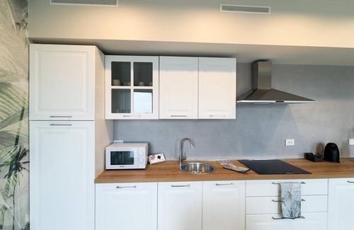 Chioggia Apartment | Modern Farmont Acquamarine Suite by the Seafront, Pet-Friendly