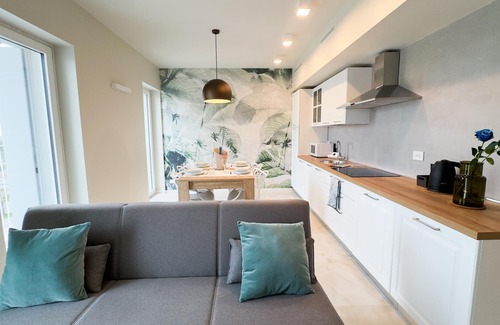 Chioggia Apartment | Modern Farmont Acquamarine Suite by the Seafront, Pet-Friendly