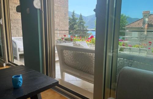 Ljuta Apartment | Oceanfront Seafront Soleil Apartment - Rated 10/10 by Guests