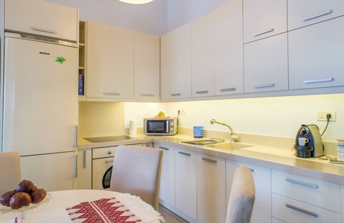 Sitia Apartment | Seafront Town House: Family-Friendly Escape by the Beach