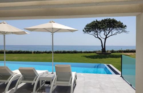 Chalikounas Villa | Beachfront Villa Nafsika with Private Infinity Pool