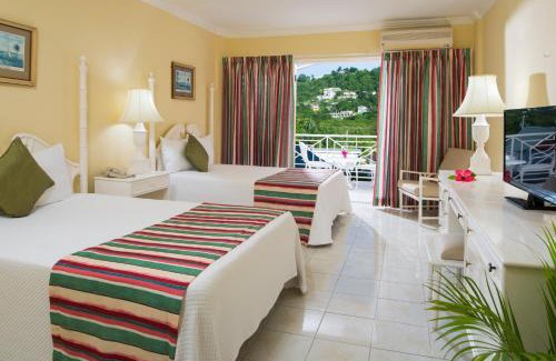 Montego Bay Resort | Relaxing SeaGarden Beach Resort - All Inclusive Getaway