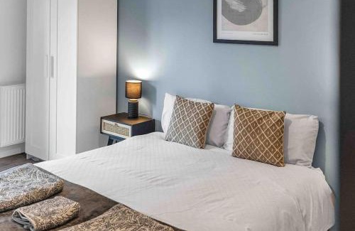 Dundee Apartment | Seagate Heights Large, Stylish, City Centre Flat