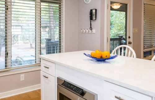 West Beach Cottage | Exceptional Renovated Cottage with Golf, Pool & Beach Access