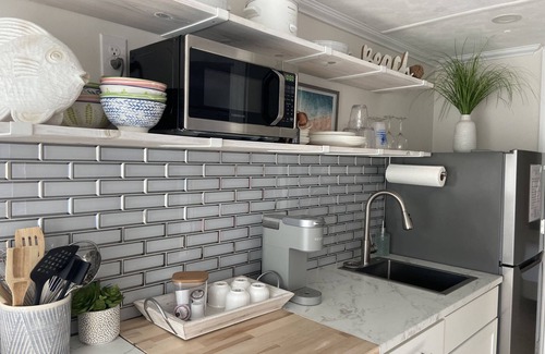 Palm Coast Cottage | Seagrass Cottage: Steps from Ocean, Family-Friendly Amenities