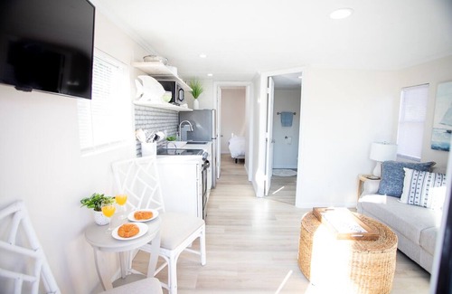 Palm Coast Cottage | Seagrass Cottage: Steps from Ocean, Family-Friendly Amenities