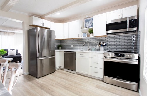 Palm Coast Cottage | Pet-Friendly Seagrass Cottage II - Steps to the Ocean