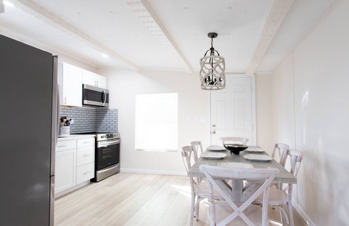 Palm Coast Cottage | Pet-Friendly Seagrass Cottage II - Steps to the Ocean