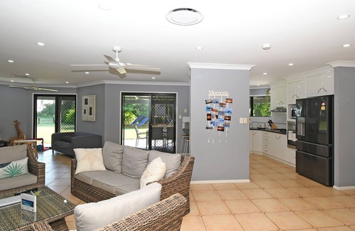 Dundowran Beach House | Seagrass: Waterfront Retreat with Ocean Views & Pet-Friendly