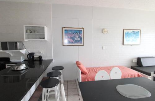Margate Beach Apartment | Seagull 305: Oceanfront Escape with Pool & Family Fun