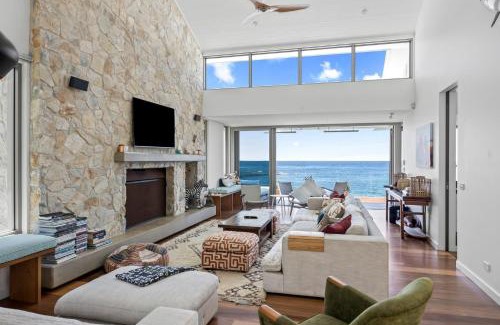 Mollymook House | Seagull Hotel: Enjoy 6 Nights with a Special Offer