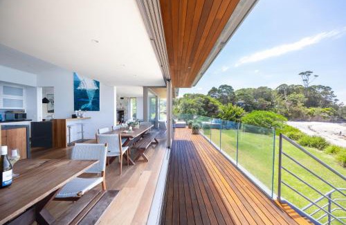 Mollymook House | Seagull Hotel: Enjoy 6 Nights with a Special Offer