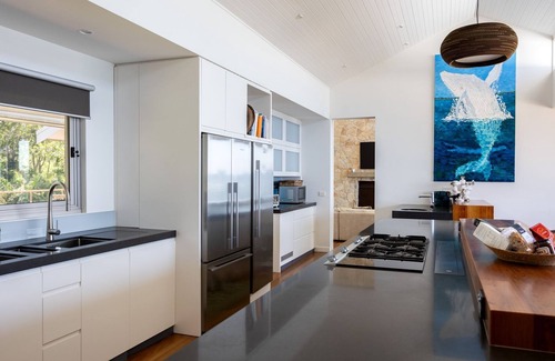 Mollymook House | Experience Seagull in Mollymook: Stay 6 Nights, Pay for 5!