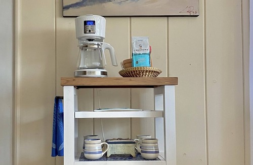 Sheboygan Cottage | Seagull Beach Guest House: Lake Michigan Cottage with Pool