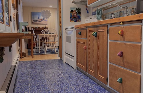 Sheboygan Cottage | Seagull Beach Guest House: Lake Michigan Cottage with Pool