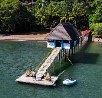 Boca Chica Hotel | Seagull Cove Resort: Premier 4-Star Stay with Pool Access