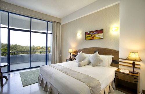 Cox's Bazar Hotel | Comfort at Seagull Hotels Ltd. with Pool & Restaurant