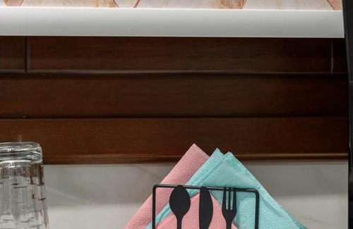 Trikeri Apartment | Family-Friendly Stay at Seagull House 2: Rated 9/10