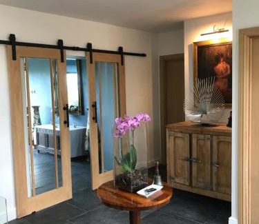 Portmellon Bed & Breakfast | Top-Rated Seagulls Boutique Lodgings for Your Perfect Stay