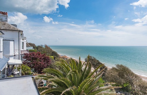 Folkestone Apartment | Seagulls by Bloom Stays: Oceanfront Retreat for 8 Guests