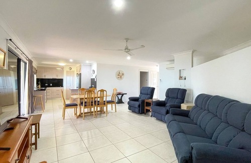 Toogoom House | Seahaven Toogoom: Beachfront Bliss with Ocean Views