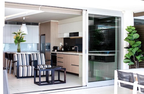 Noosa Heads Resort | Oceanfront Getaway at Seahaven Noosa Beachfront Resort