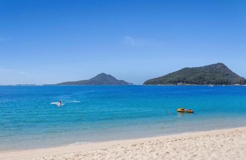 Shoal Bay House | Family-Friendly Seahaven Unit 1 on Shoal Bay Road