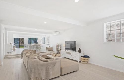 Shoal Bay House | Family-Friendly Seahaven Unit 1 on Shoal Bay Road
