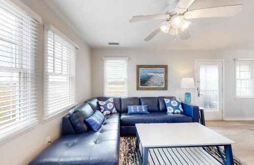 Buxton House | Seahorse #18A-CAC: Guest Rated 9.5 with Pool & Pet Friendly