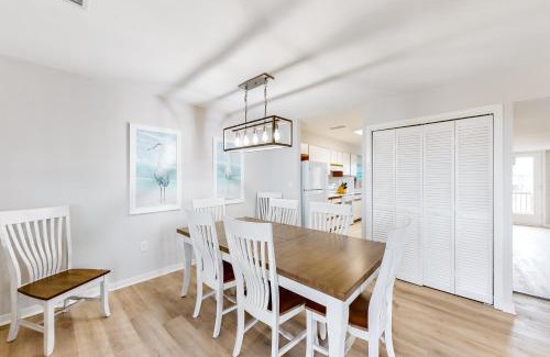 Buxton House | Seahorse #18A-CAC: Guest Rated 9.5 with Pool & Pet Friendly