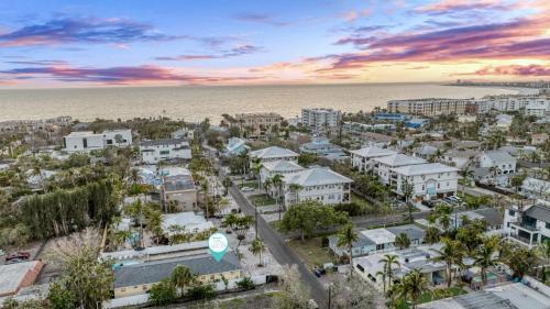Siesta Key House | Seahorse Cabana - 4-Star Poolside Retreat with Top Ratings