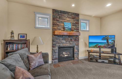 Shorepine Village House | Family-Friendly Retreat at Seahorse Landing – 4-Star Comfort