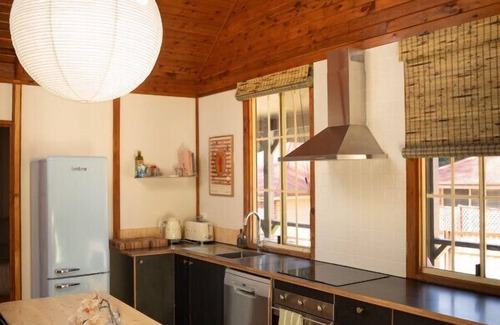 Huskisson Cabin | Seahorse Manor: Oceanfront Retreat in Huskisson